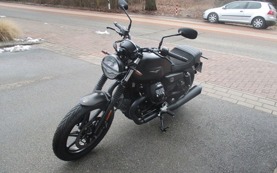 Gebrauchtmotorrad Moto Guzzi V7 Stone - Bild 5