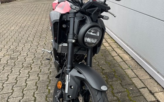 Gebrauchtmotorrad Honda CB125R - Bild 2