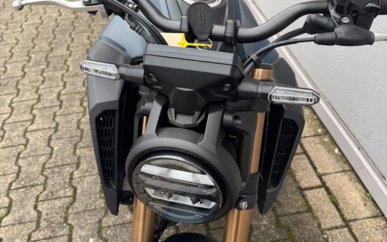 Gebrauchtmotorrad Honda CB125R - Bild 3