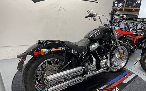 Gebrauchtmotorrad Harley-Davidson Softail Street Bob FXBB - Bild 12