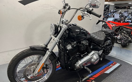 Gebrauchtmotorrad Harley-Davidson Softail Street Bob FXBB - Bild 5