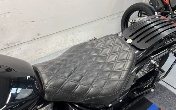 Gebrauchtmotorrad Harley-Davidson Softail Street Bob FXBB - Bild 8