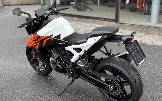 Neufahrzeug KTM 990 Duke - Bild 8