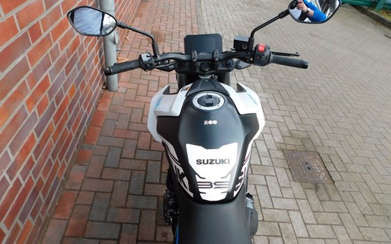 Gebrauchtmotorrad Suzuki GSX-8S - Bild 9