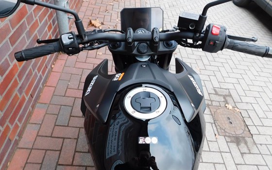 Neufahrzeug Suzuki GSX-8S - Bild 12