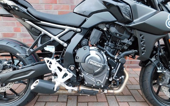 Neufahrzeug Suzuki GSX-8S - Bild 18