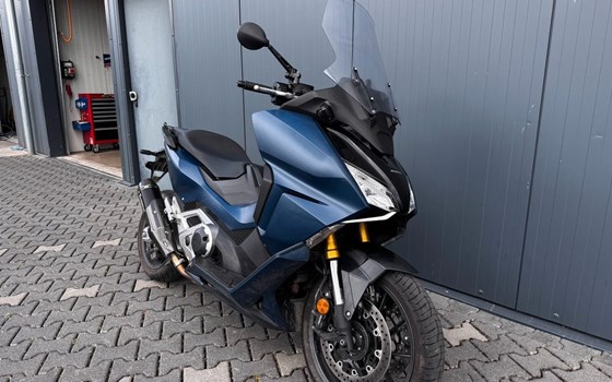 Gebrauchtmotorrad Honda Forza 750 - Bild 3