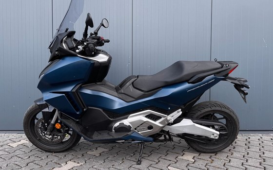 Gebrauchtmotorrad Honda Forza 750 - Bild 6