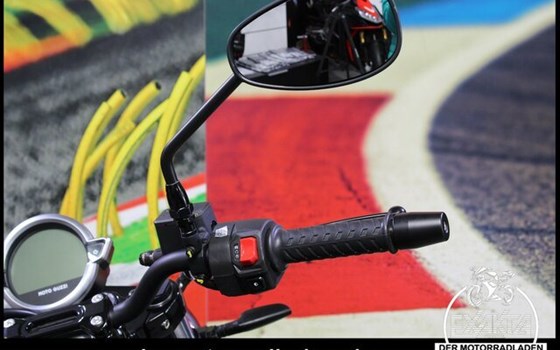 Neufahrzeug Moto Guzzi V7 Stone - Bild 17