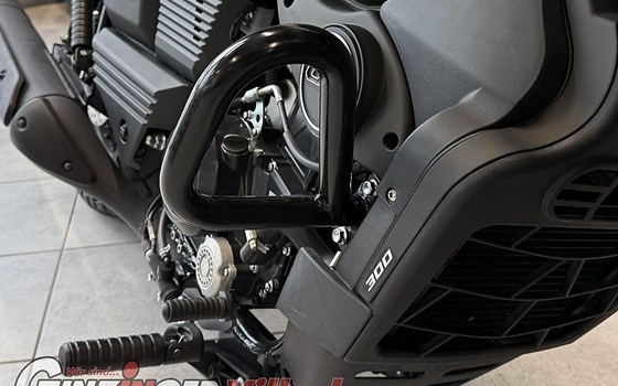 Gebrauchtmotorrad United Motors UM Renegade Commando 300 - Bild 7