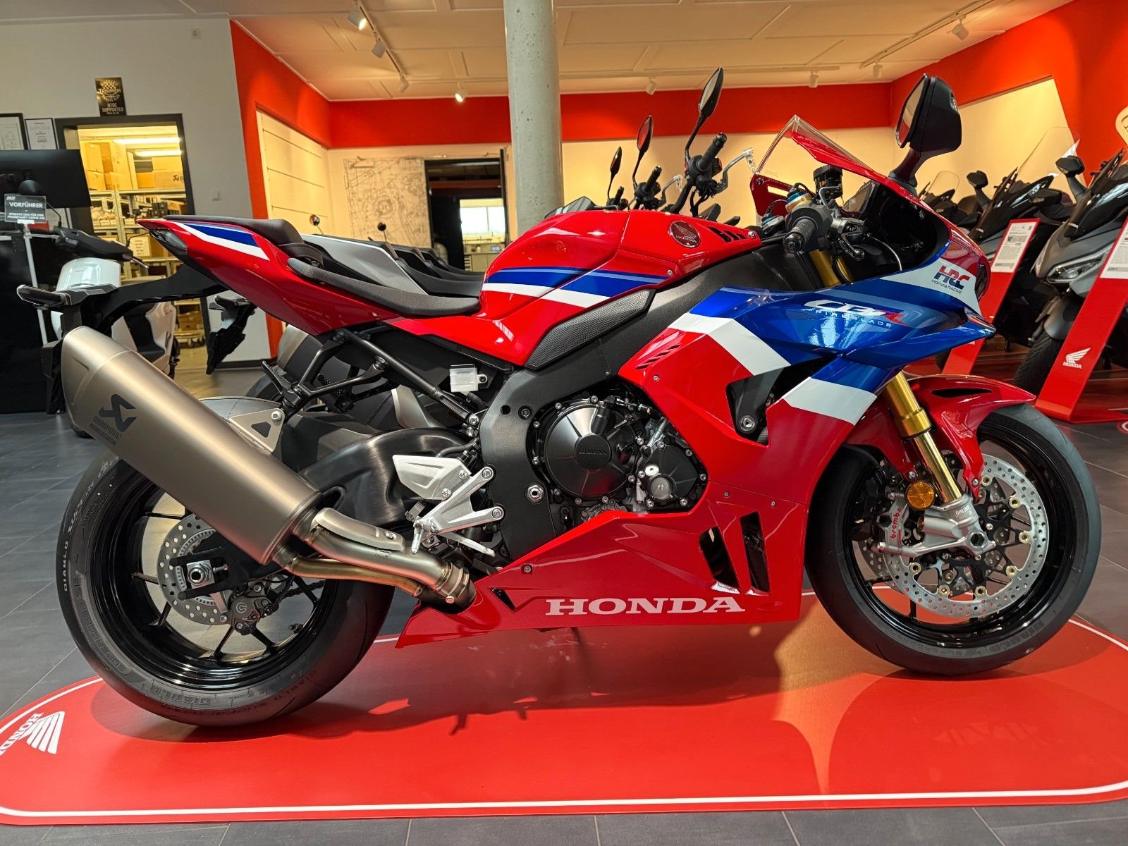 Honda CBR1000RR-R Fireblade SP 