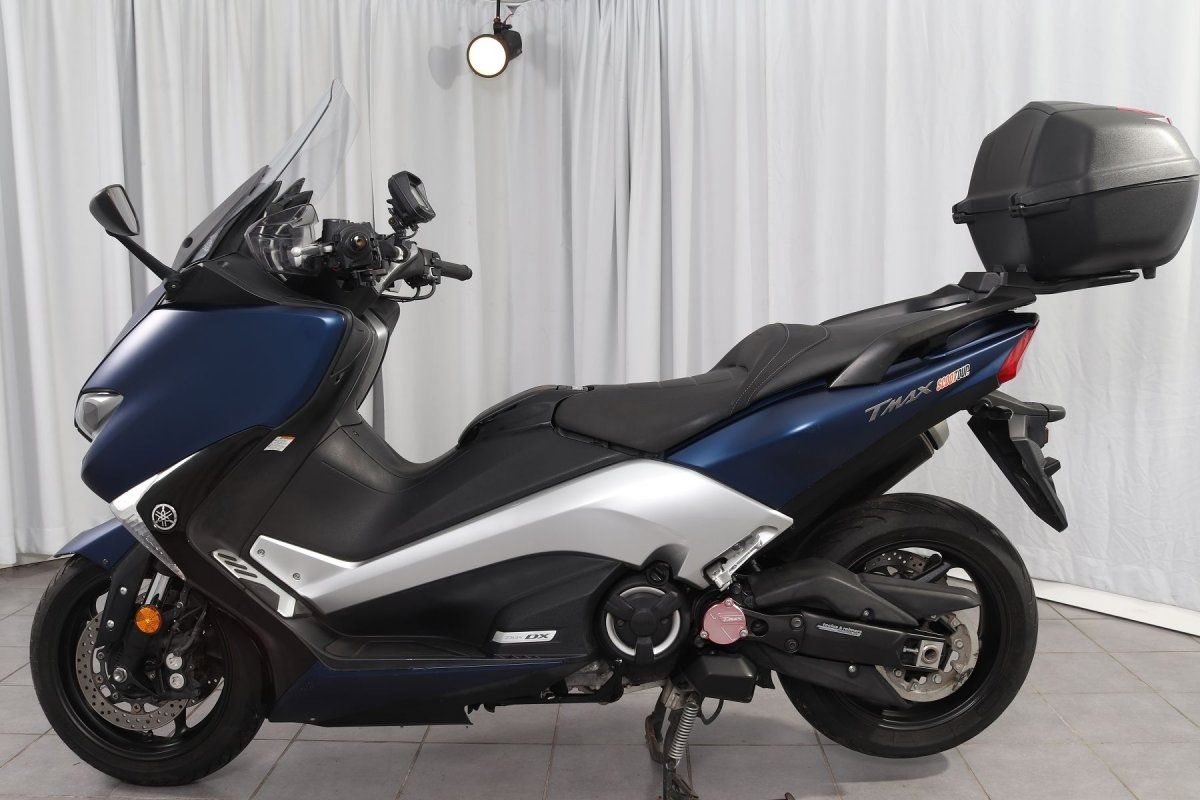 Yamaha TMAX DX