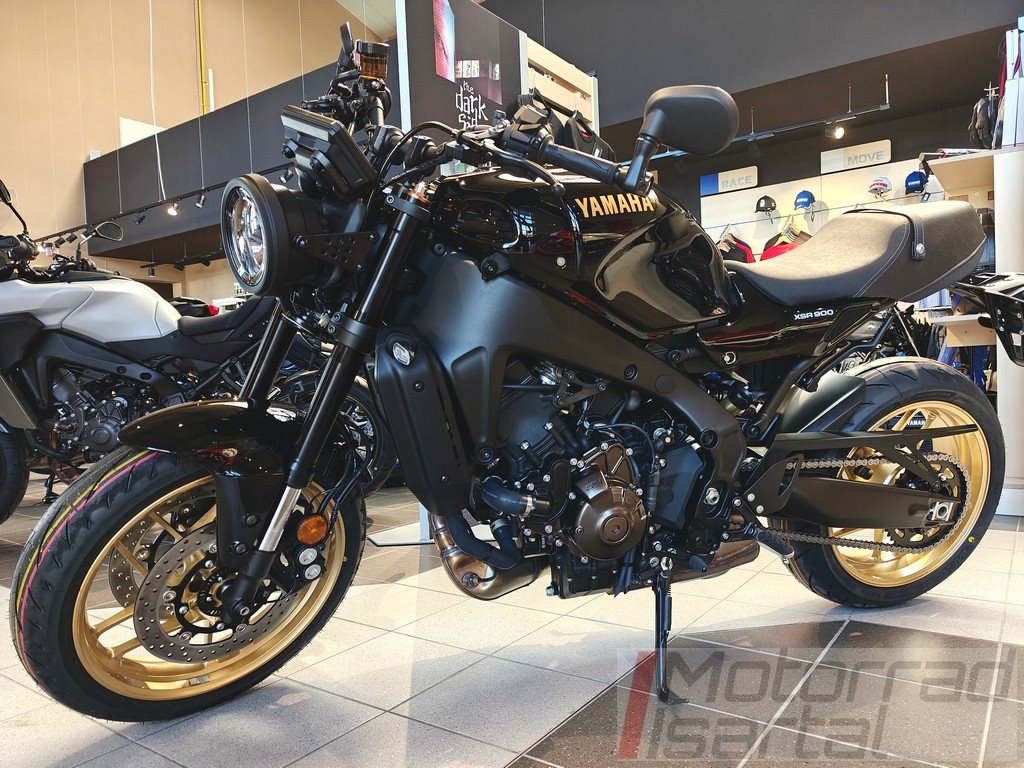 Yamaha XSR900 