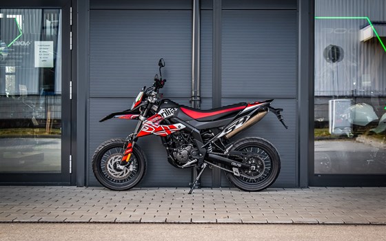 Gebrauchtmotorrad Aprilia SX 125 - Bild 4