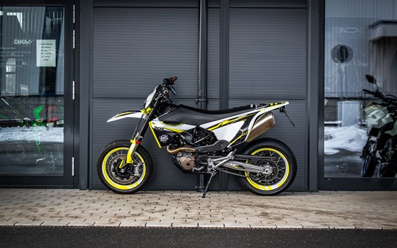 Gebrauchtmotorrad Husqvarna 701 Supermoto - Bild 4