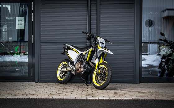 Gebrauchtmotorrad Husqvarna 701 Supermoto - Bild 6