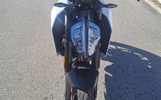 Gebrauchtmotorrad KTM 390 Duke - Bild 3