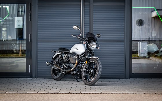 Gebrauchtmotorrad Moto Guzzi V7 Stone - Bild 6