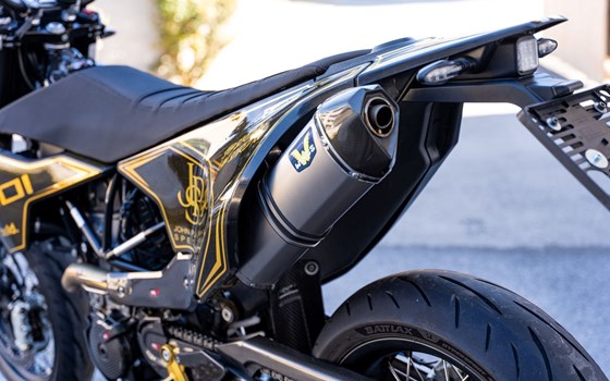 Gebrauchtmotorrad Husqvarna 701 Supermoto - Bild 10