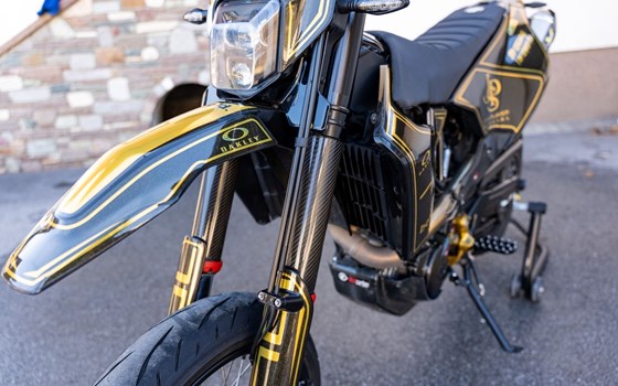 Gebrauchtmotorrad Husqvarna 701 Supermoto - Bild 16