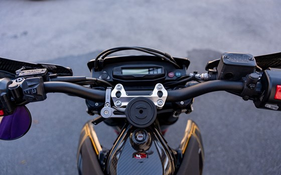 Gebrauchtmotorrad Husqvarna 701 Supermoto - Bild 19