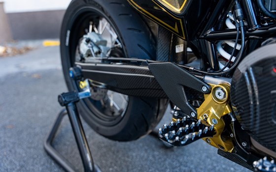 Gebrauchtmotorrad Husqvarna 701 Supermoto - Bild 8