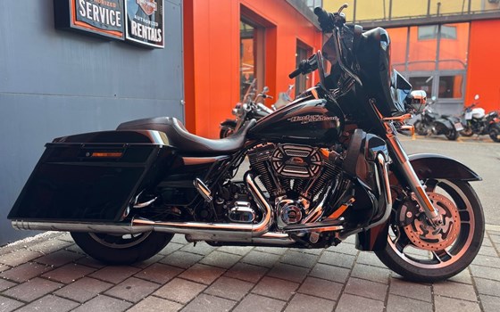 Gebrauchtmotorrad Harley-Davidson Street Glide FLHX - Bild 2