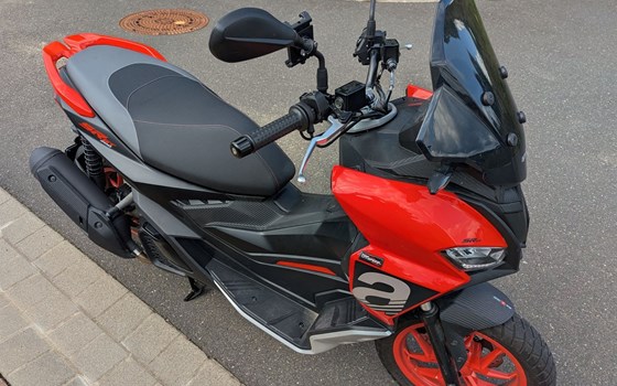 Gebrauchtmotorrad Aprilia SR GT 200 - Bild 2