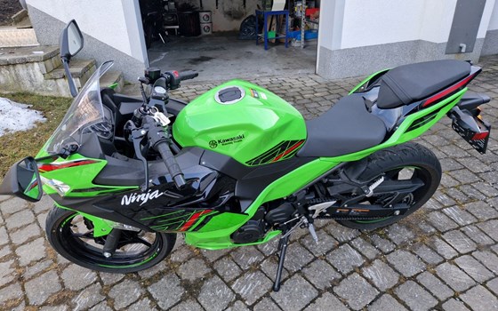Gebrauchtmotorrad Kawasaki Ninja 400 - Bild 1