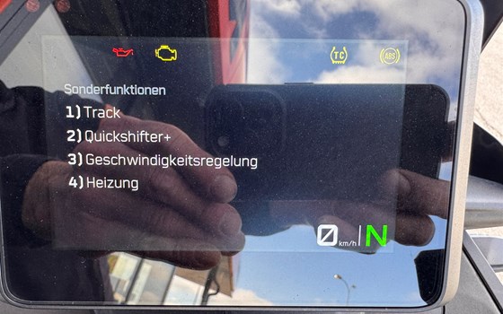 Gebrauchtmotorrad KTM 890 SMT - Bild 13