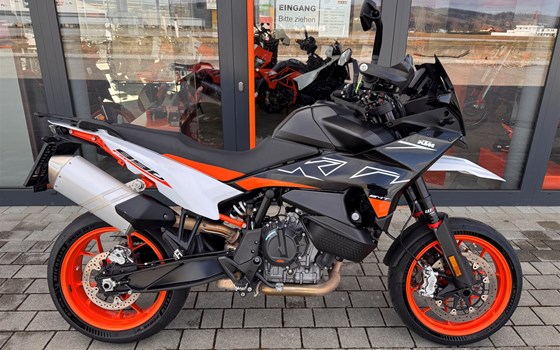 Gebrauchtmotorrad KTM 890 SMT - Bild 2