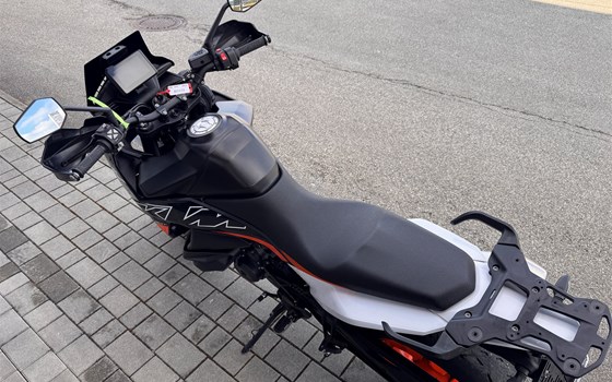 Gebrauchtmotorrad KTM 890 SMT - Bild 4