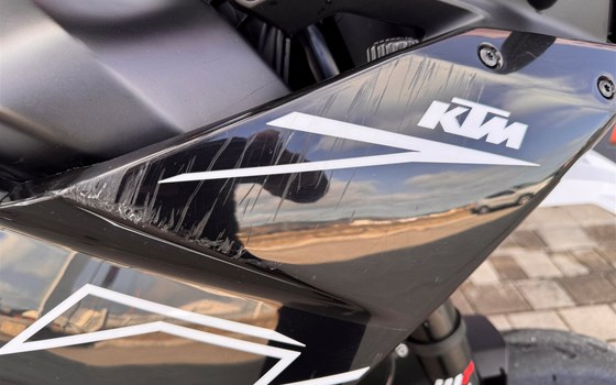 Gebrauchtmotorrad KTM 890 SMT - Bild 7