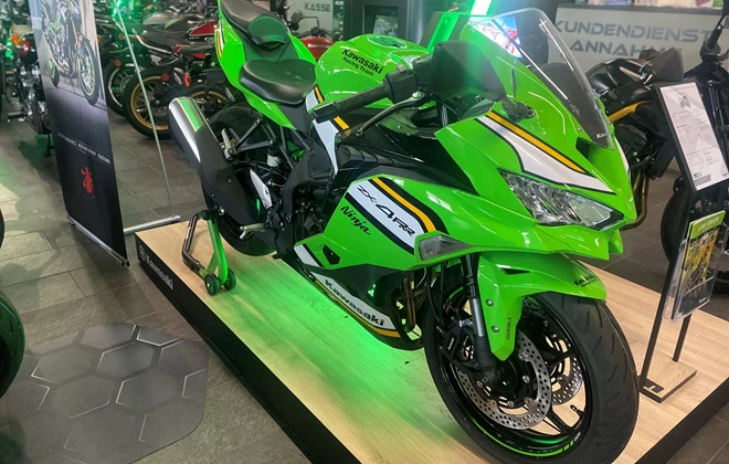 Kawasaki Ninja ZX-4RR