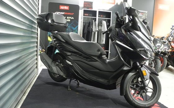 Gebrauchtmotorrad Honda Forza 125 - Bild 5