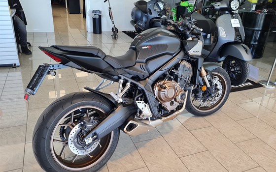 Gebrauchtmotorrad Honda CB650R - Bild 2