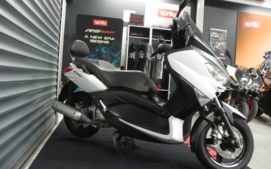 Gebrauchtmotorrad Yamaha X-Max 250 - Bild 4