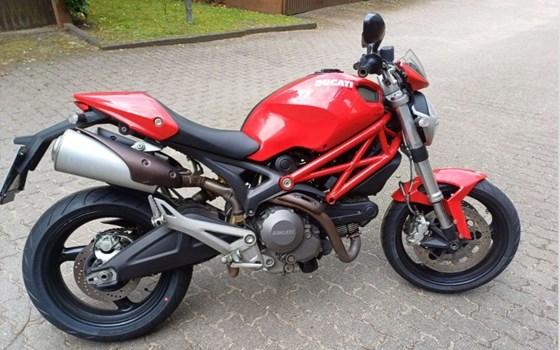 Gebrauchtmotorrad Ducati Monster 696 - Bild 1