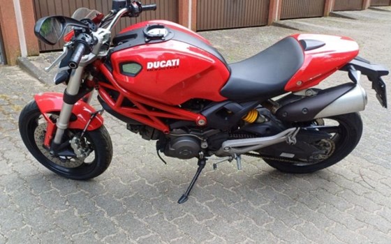 Gebrauchtmotorrad Ducati Monster 696 - Bild 2