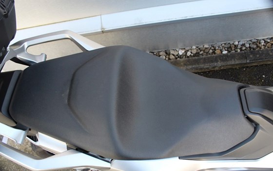 Gebrauchtmotorrad Honda Forza 750 - Bild 10