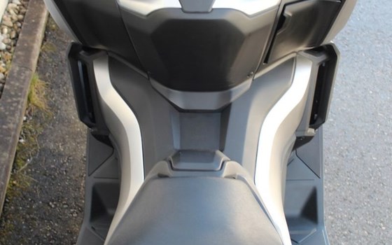 Gebrauchtmotorrad Honda Forza 750 - Bild 17