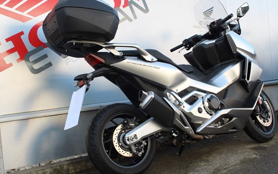 Gebrauchtmotorrad Honda Forza 750 - Bild 2