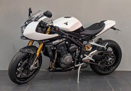 Gebrauchte Triumph Speed Triple 1200 RR