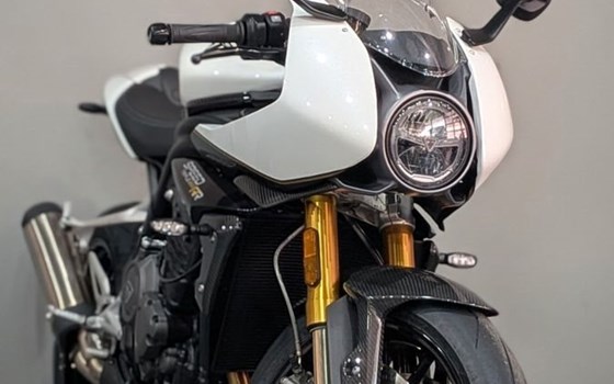 Gebrauchtmotorrad Triumph Speed Triple 1200 RR - Bild 3