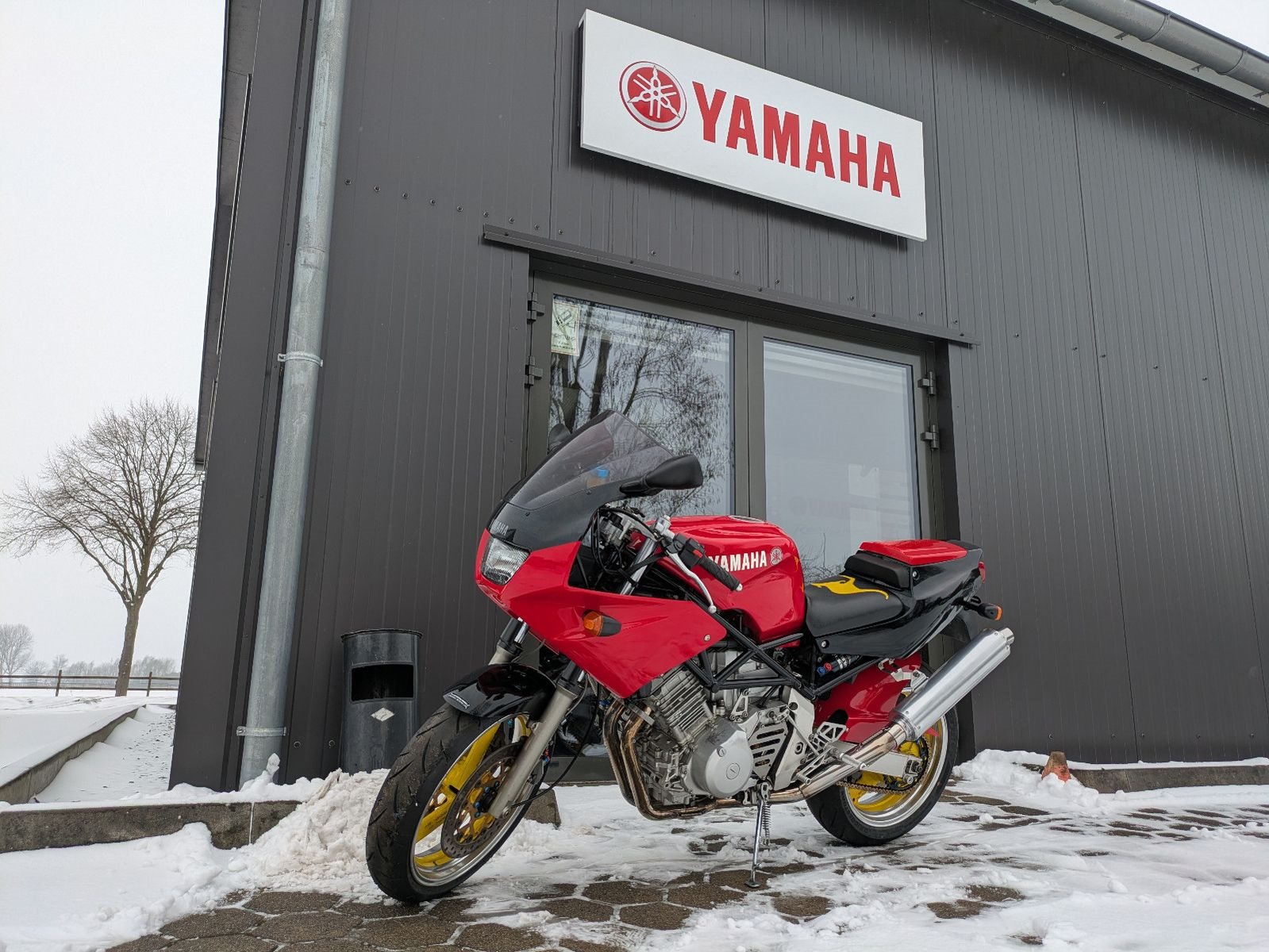 Yamaha TRX 850