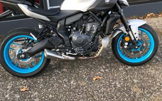 Gebrauchtmotorrad Yamaha MT-07 - Bild 2