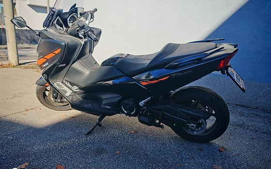 Gebrauchtmotorrad Yamaha TMAX SX - Bild 2