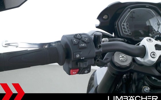 Gebrauchtmotorrad Triumph Street Triple 765 R - Bild 20