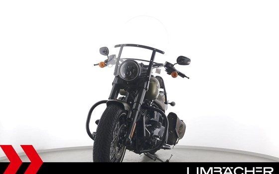 Gebrauchtmotorrad Harley-Davidson Softail Slim S - Bild 3