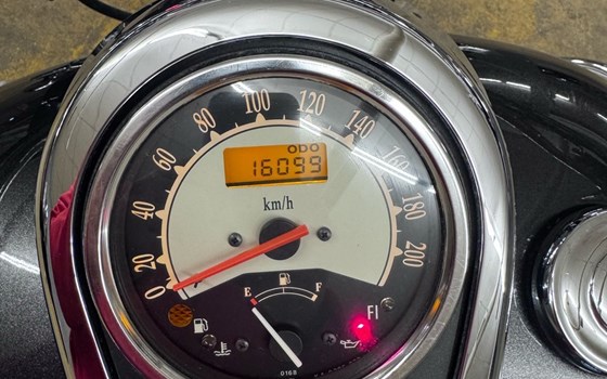 Gebrauchtmotorrad Kawasaki Vulcan 900 Classic - Bild 6